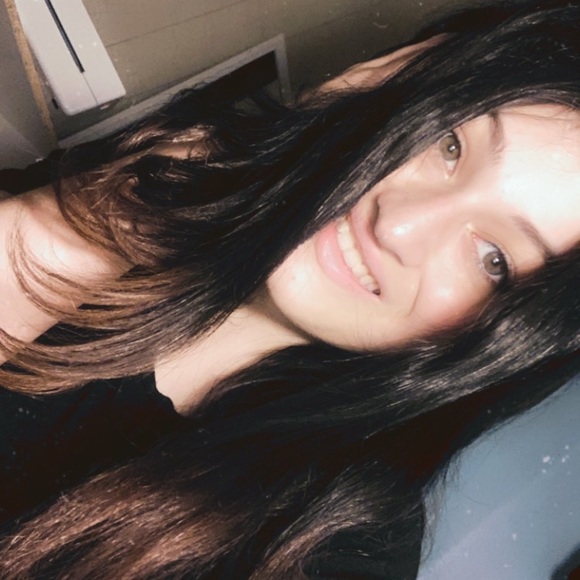 💙Meet Your Seller/Buyer, Erin!💙 - Picture 1 of 1